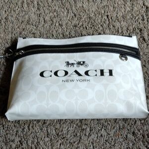 Coach Men's Carryall Large Pouch